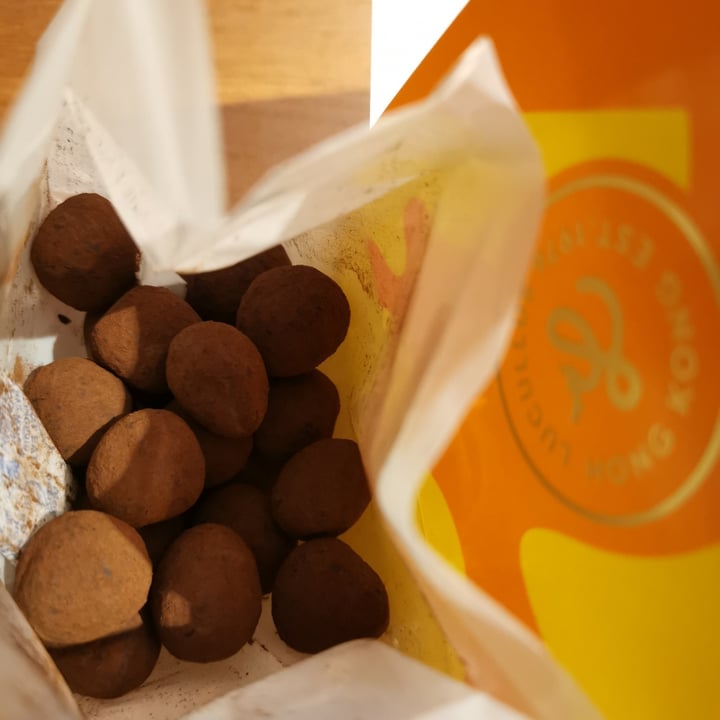 photo of Lucullus Hong Kong Petite Dragees - Dark Hazelnut shared by @anna-c on  08 Nov 2021 - review