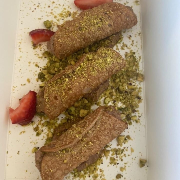 photo of Civico 1845 Vegan cannoli shared by @parasocialvegan on  19 Sep 2021 - review