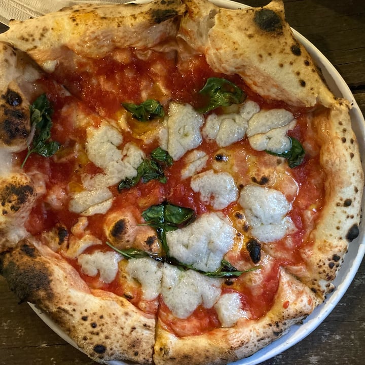 photo of Parco Romano Biodistretto Castelli Romani Pizza margherita shared by @simonescampoli on  02 Jul 2022 - review