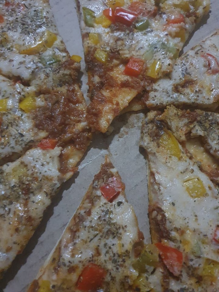 photo of Vegan E Meet Italy Vegano Ragu Pizza shared by @sunshineyum on  05 Mar 2020 - review