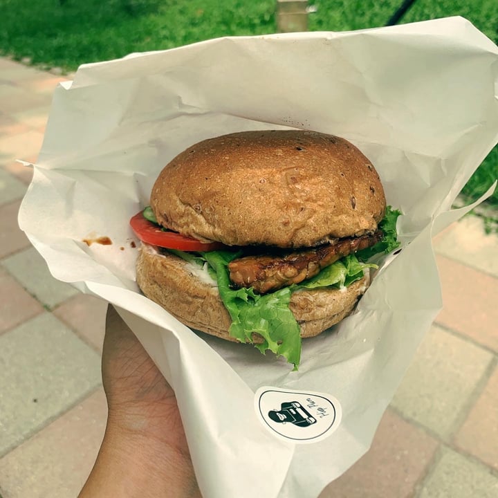 photo of 嬉皮麵包 HIP PUN Tempeh Teriyaki Burger | 天貝照燒堡 shared by @coffeejelliz on  31 Aug 2020 - review