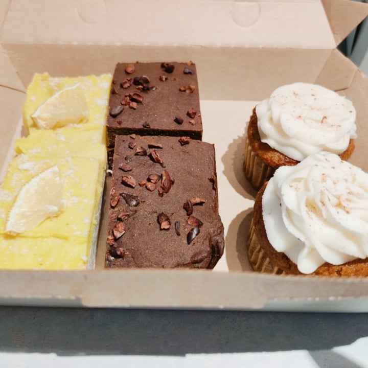photo of Humble Roots Organic Baked Treats Box shared by @chocomelonhead on  09 Oct 2020 - review