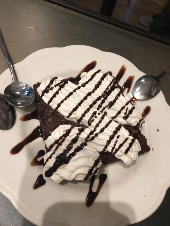 review photo of Loving Hut Brownie Con Helado shared by @emilianosilveira on 22 Sep 2019 - review