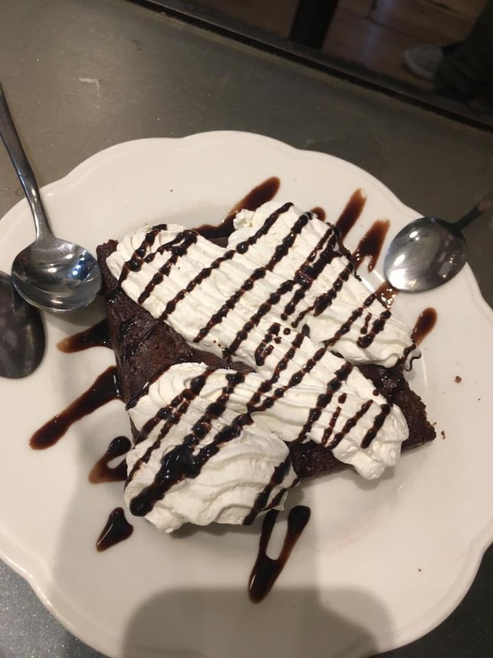 photo of Loving Hut Brownie Con Helado shared by @emilianosilveira on  22 Sep 2019 - review