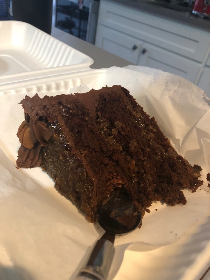photo of Dulce Vegan Bakery & Cafe German chocolate cake shared by @llamasluvthis on  20 Jan 2020 - review