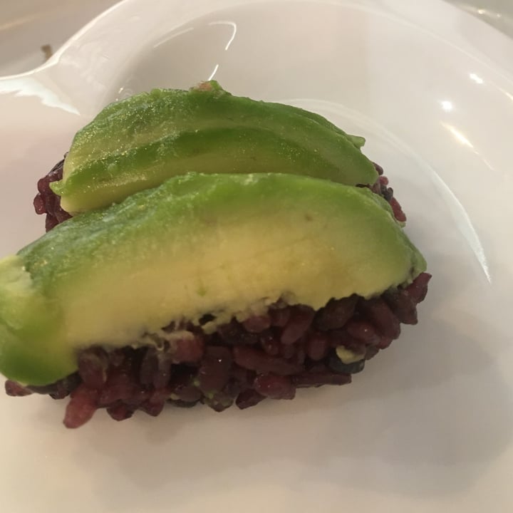 review photo of Ekko Sushi & Pokè Bowl Black nigiri shared by @alessbica on 21 May 2022 - review
