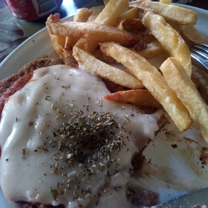 review photo of SHIPIBO Bistro Amazonico Milanesa a la napolitana con papas shared by @guadaa4 on 10 Jul 2021 - review