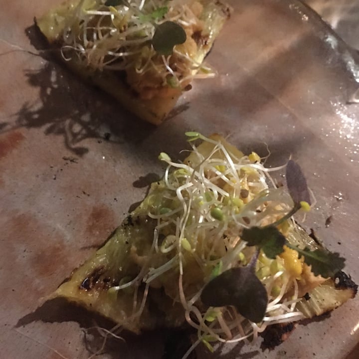 photo of Let it V - Vegan Sushi Entradita de piña shared by @antocapparelli on  26 Dec 2020 - review