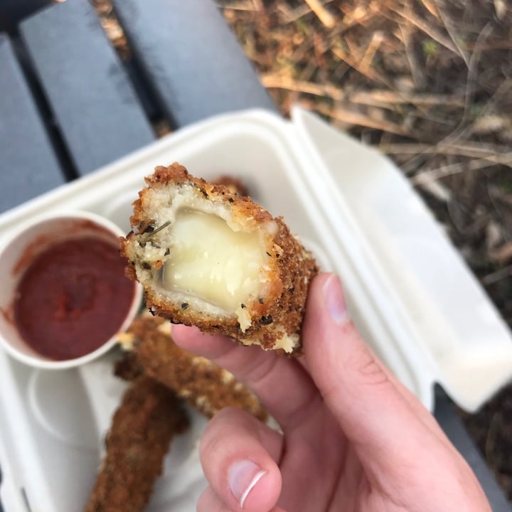 photo of J. Selby's Mozzarella Sticks shared by @plants on  03 Apr 2021 - review
