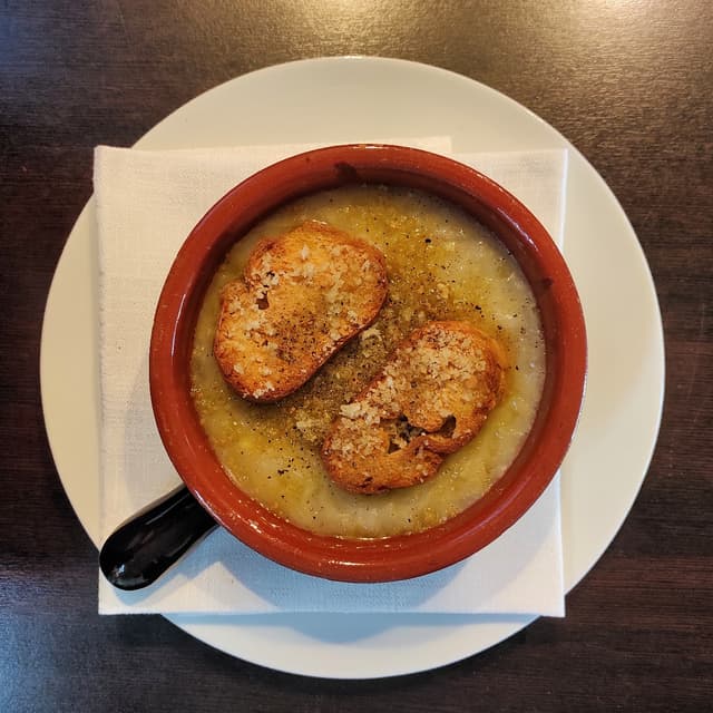Foto del plato “Zuppa di cipolle”
