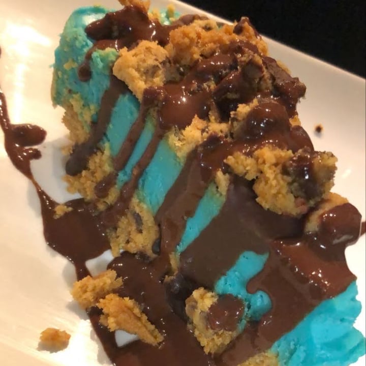photo of Paliottis Westside Cookie Monster Cheesecake shared by @misserin on  12 Aug 2021 - review