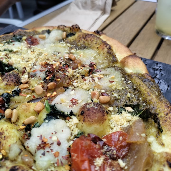 photo of Virtuous Pie Ultraviolet Pizza shared by @mikebroadhead on  25 Jul 2022 - review