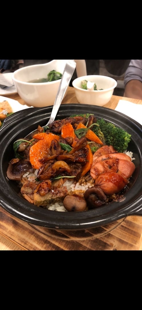 photo of Green Ba Vegetarian Restaurant Claypot Rice with Gongbao Chicken shared by @emelty on  19 Mar 2020 - review