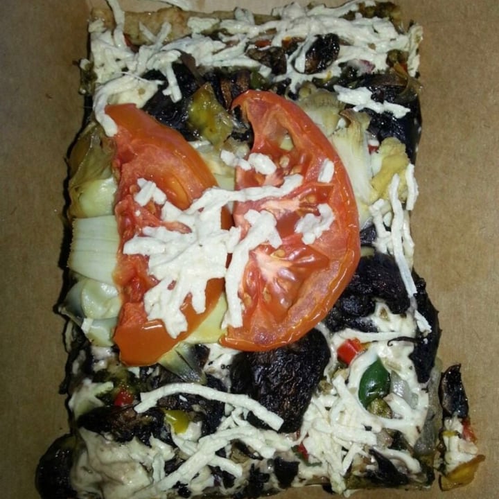 photo of Down to Earth Organic & Natural - Kapolei Pesto Pizza shared by @dmatsui on  19 May 2020 - review