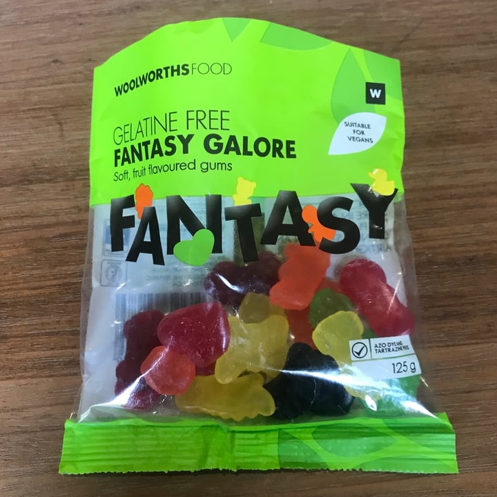 photo of Woolworths Food Gelatine Free Fantasy Galore Soft Fruit Flavoured Gums shared by @billiethevegan on  04 Jan 2021 - review