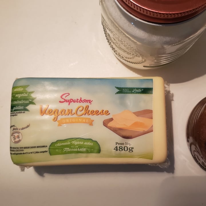 photo of Superbom Vegan Cheese shared by @andrearocharibeiro on  11 Aug 2022 - review