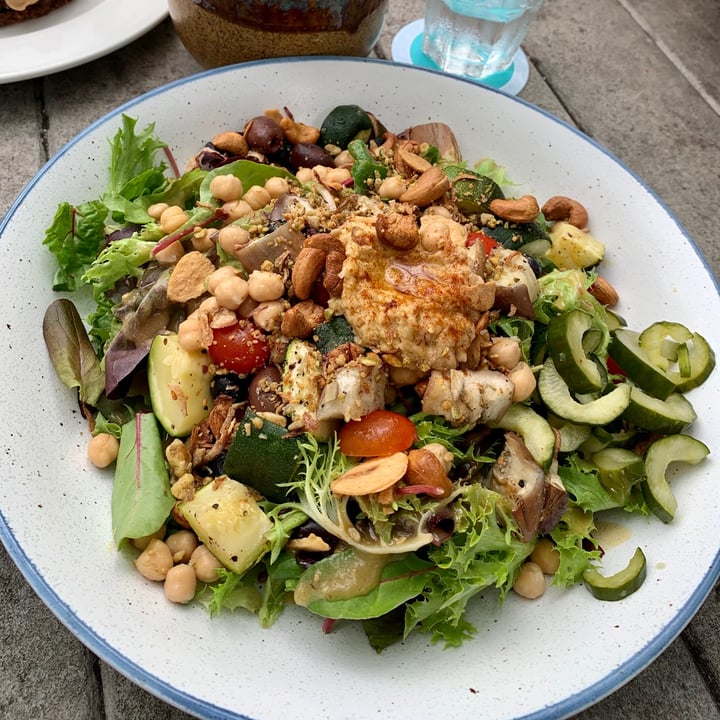 review photo of CLOSED - Privé CHIJMES Meditarrean salad shared by @happyfitvegan on 19 Dec 2020 - review