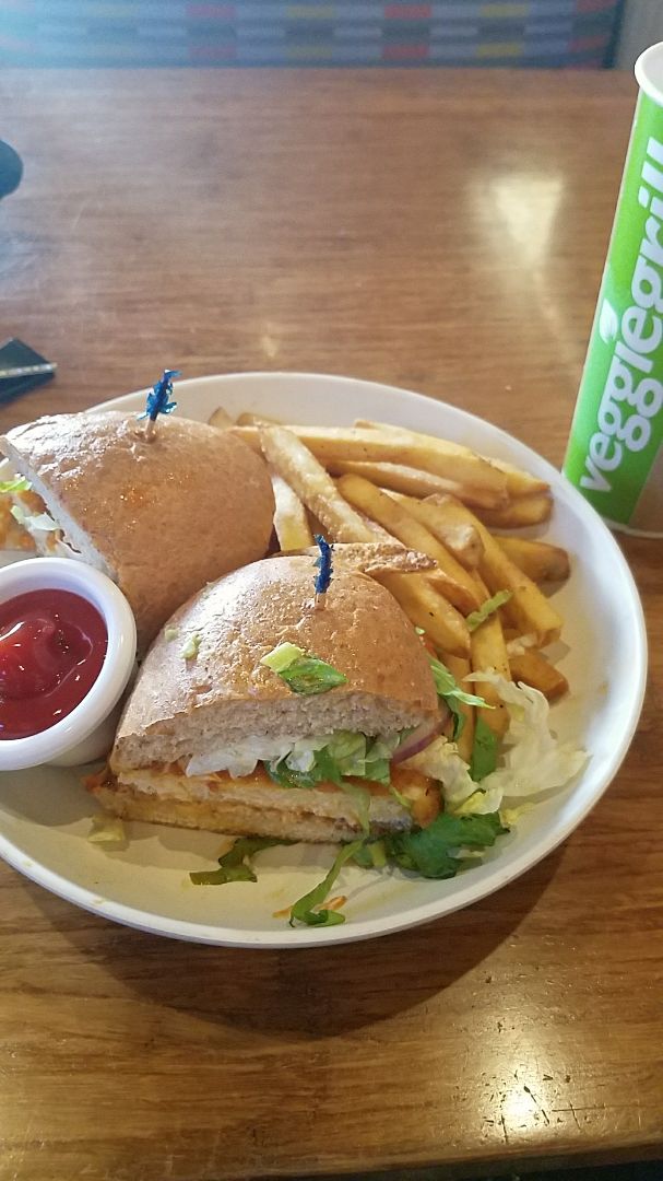 photo of Veggie Grill Buffalo Bomber Sandwich shared by @morganthevegan on  27 Jul 2019 - review