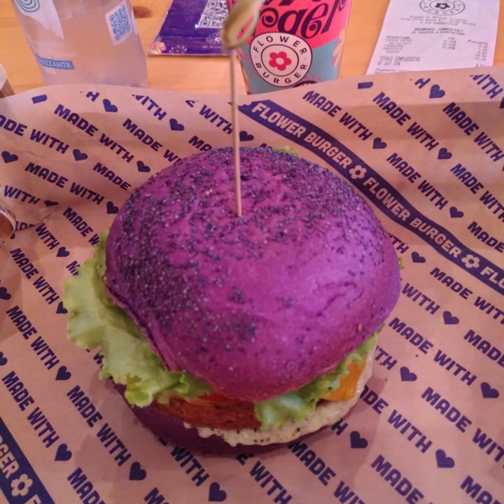 photo of Flower Burger Cheesy Cecio shared by @ronny79 on  04 Nov 2021 - review