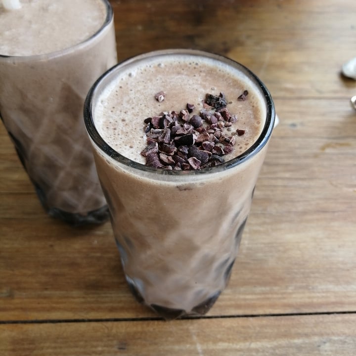 photo of The Kindred Kitchen Raw Cacao Smoothie shared by @warrenthevegan on  07 Dec 2021 - review