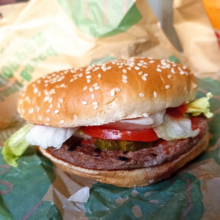photo of Burger King Plant Based - Whopper shared by @eleonorazarroli on  12 Sep 2022 - review