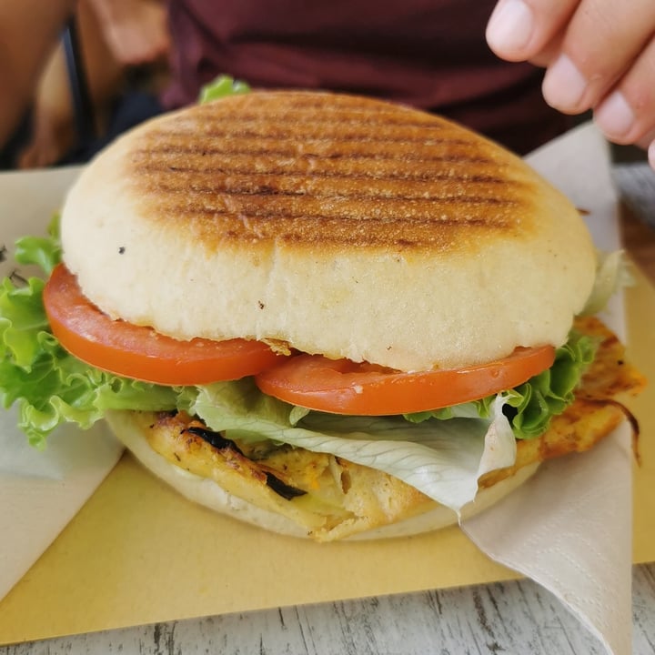 photo of Caffè ALPI Bistrot Burger Vegano shared by @posataverde on  17 Nov 2022 - review