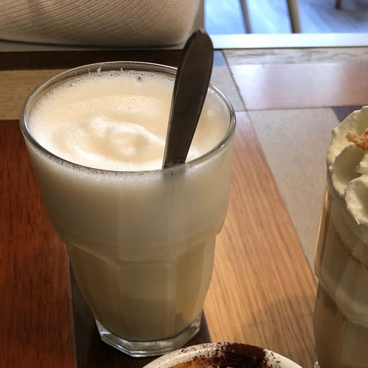 review photo of The Coffee Box Caramel milk con latte di soia shared by @chiarasuniverse on 06 Nov 2022 - review