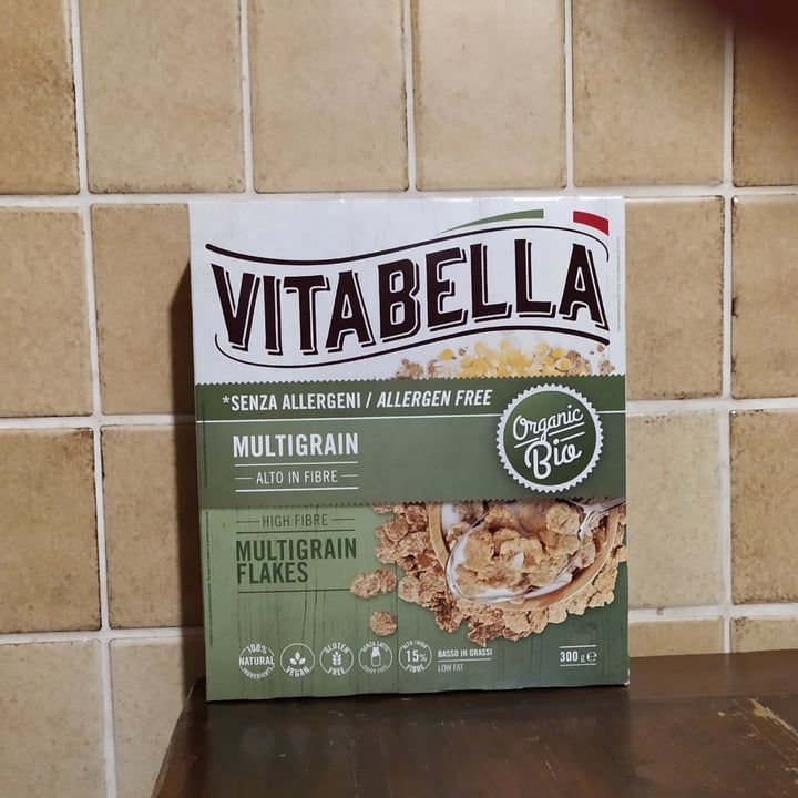 photo of Vitabella Multigrain flakes shared by @vegbignosegal on  09 Apr 2022 - review
