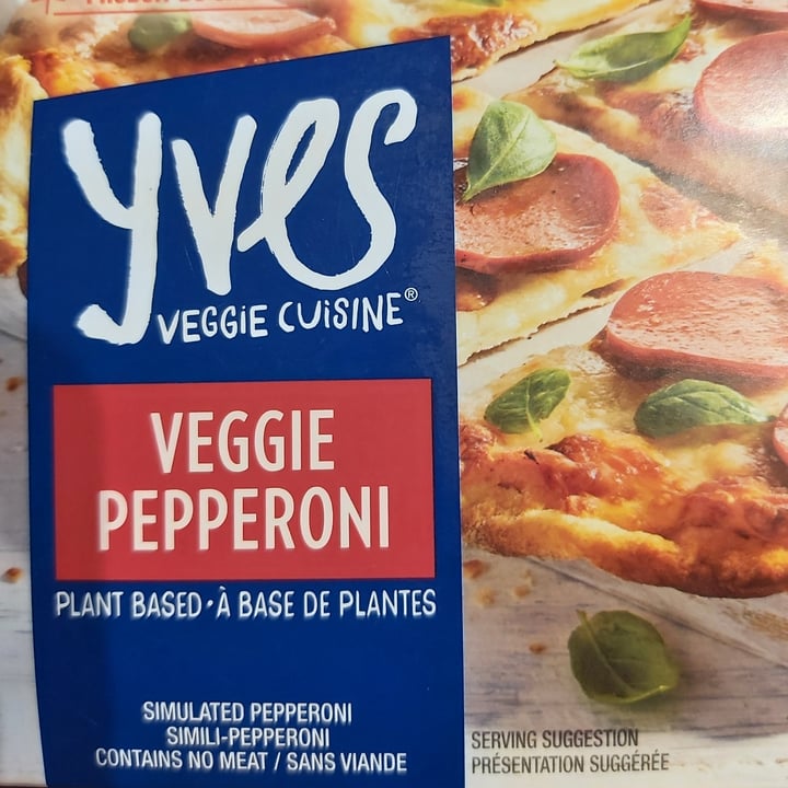 review photo of Yves Veggie Cuisine Veggie Pepperoni shared by @laurentripp on 22 Jun 2021 - review
