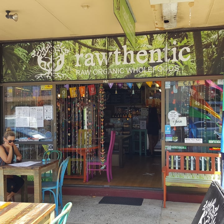 review photo of rawthentic - organic unbakery and farmacy Lotus Bowl shared by @noda on 31 Oct 2020 - review