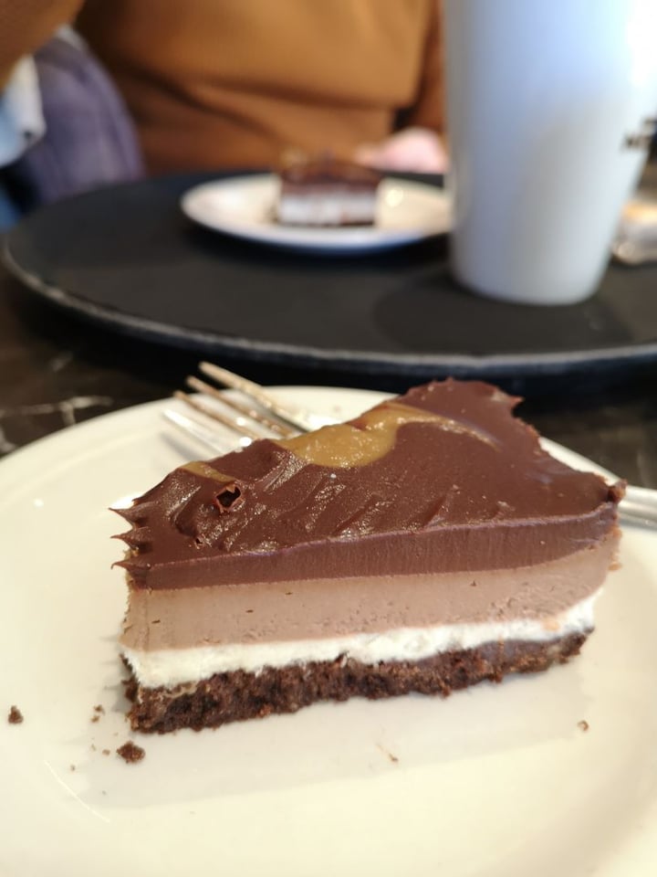 photo of Caffe Nero Vegan salted caramel Cheesecake shared by @aquietmenace on  22 Jan 2020 - review
