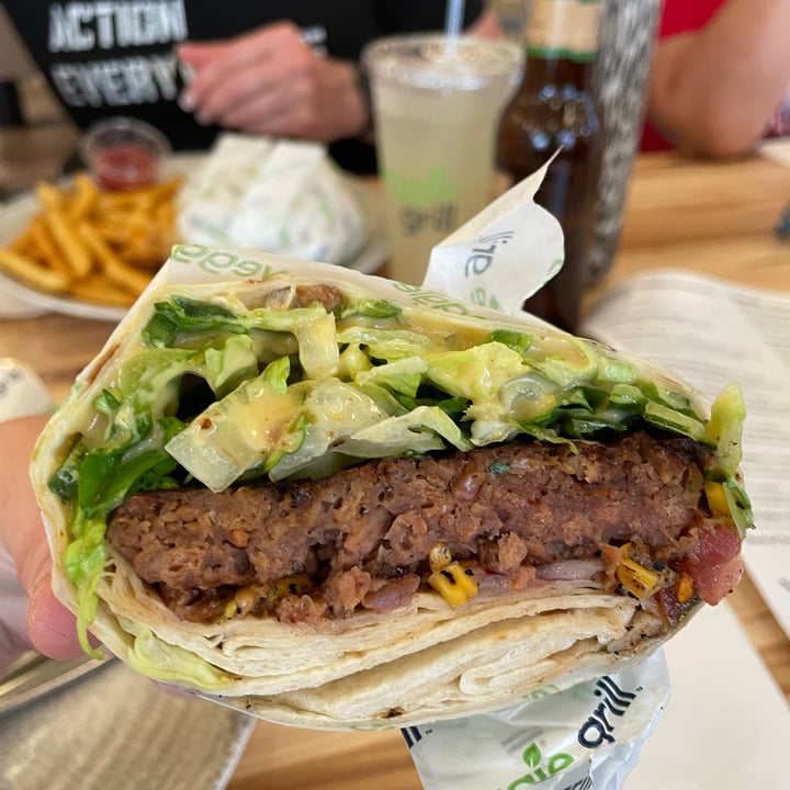 photo of Veggie Grill Diablo Quesadilla Burger shared by @thejugglingvegan on  19 Dec 2021 - review