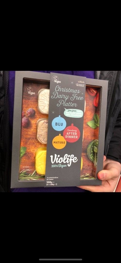 photo of Violife Christmas Dairy Free Platter shared by @mybasicveganlife on  29 Dec 2019 - review