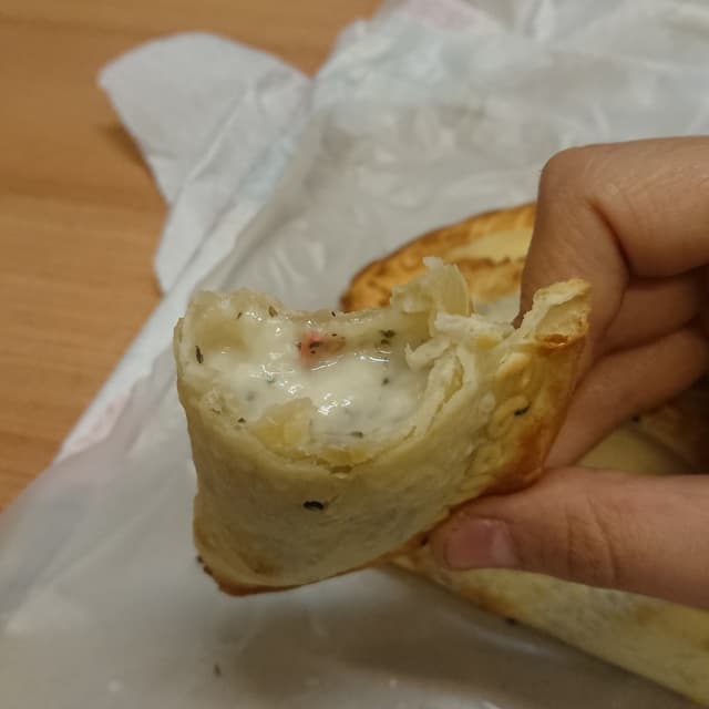 Foto do prato “Empanada de caprese”