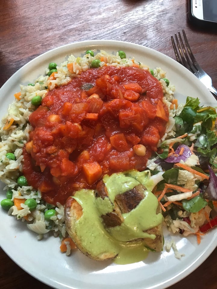 photo of The Cutting Vedge Veggie + Chickpea Gulasch shared by @viki on  15 Oct 2019 - review