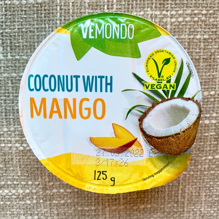 photo of Vemondo Coconut with mango shared by @ariiianna on  16 May 2022 - review