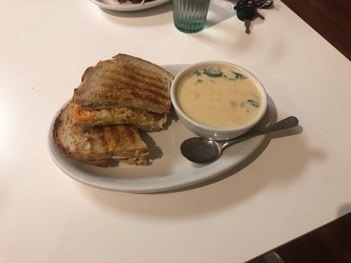 review photo of Loving Hut American Panini Sandwich shared by @ekta on 25 Jan 2019 - review
