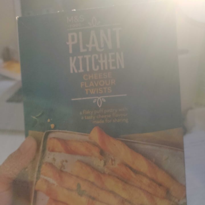 photo of Plant Kitchen (M&S) Cheese flavour twists shared by @thefunkychick on  18 Feb 2022 - review