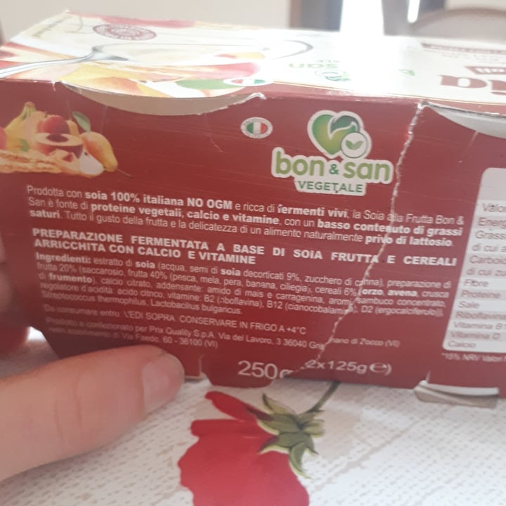 photo of Bon & San yogurt soia, frutta e cereali shared by @silkenalex on  11 Mar 2022 - review