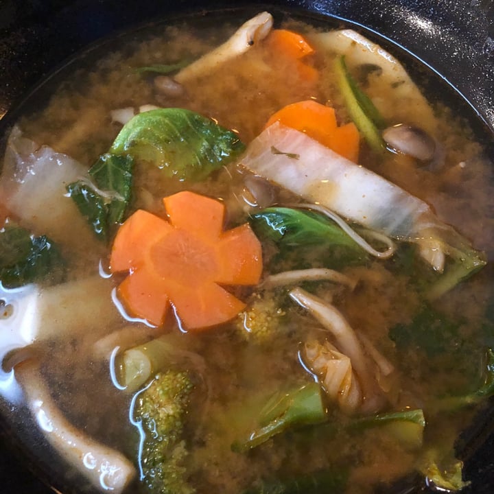 photo of Vegan Bowl Tom yum vegetable soup shared by @roxtarlette on  04 Sep 2020 - review