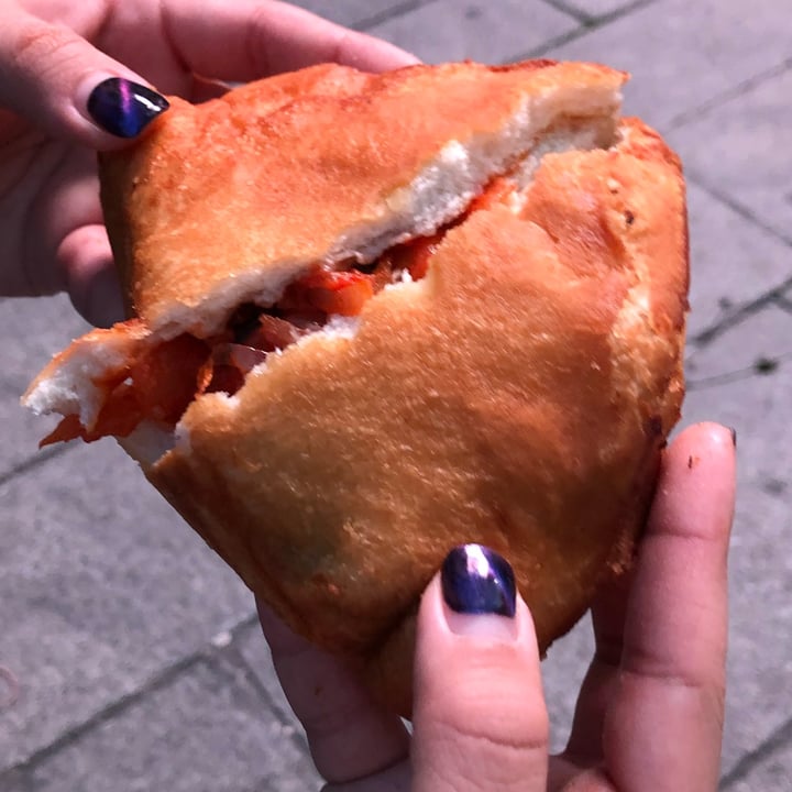 photo of Panzerotti Luini Panzerotto olive, cipolle e pomodoro shared by @aleassia on  17 Oct 2022 - review