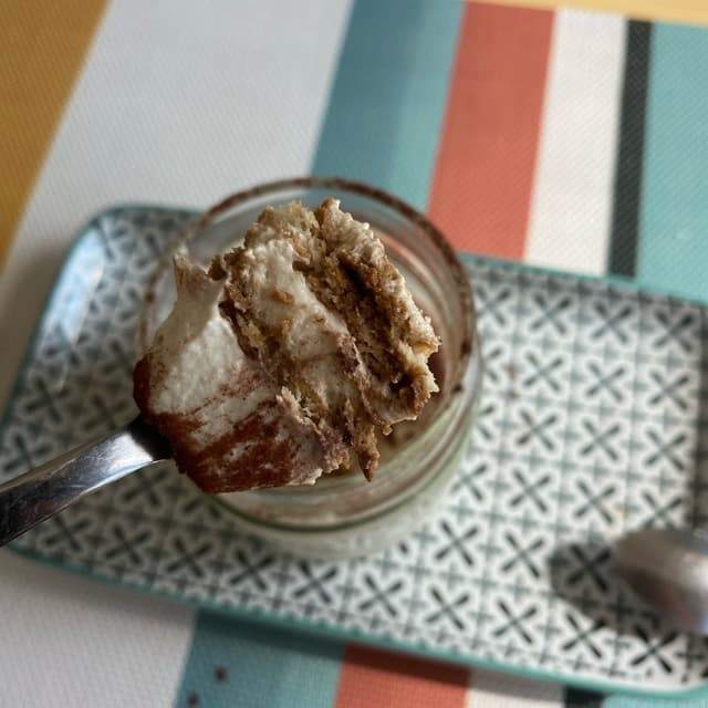 Photo du plat “Tiramisù con crema di anacardi”