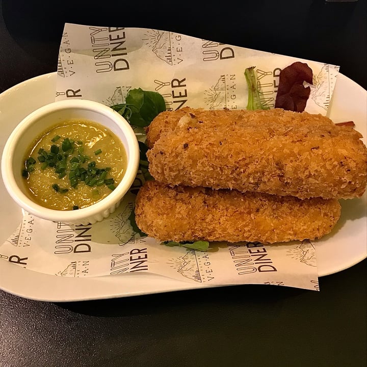 photo of Unity Diner Mozzarella Sticks shared by @mollyjane on  01 Oct 2021 - review