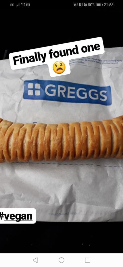photo of Greggs Vegan Sausage Roll shared by @troyehaydentro on  14 Aug 2019 - review
