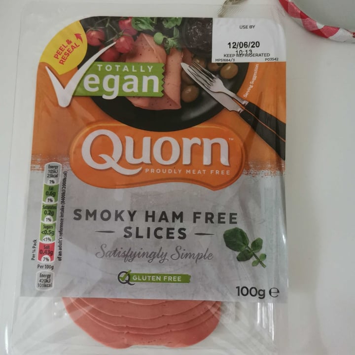 photo of Quorn Smoky Ham Free Slices shared by @dudagraziano on  27 May 2020 - review