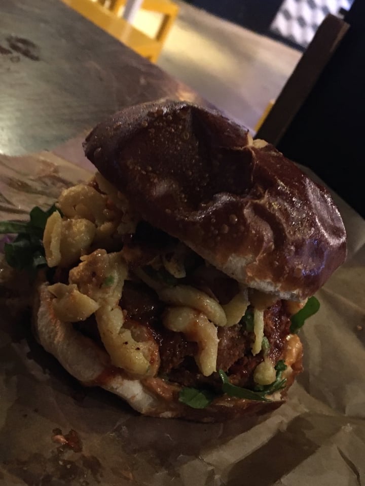 review photo of The Cinnamon Snail Beastmode Burger Deluxe shared by @katharinauberger on 31 Mar 2020 - review