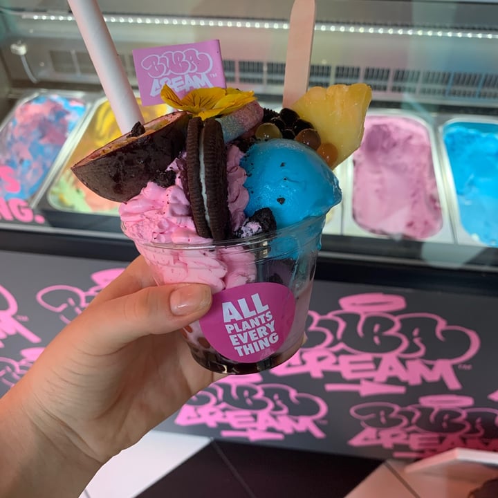 photo of Vegan Junk Food Bar Buba Cream shared by @plantbasedhippie on  09 Aug 2020 - review