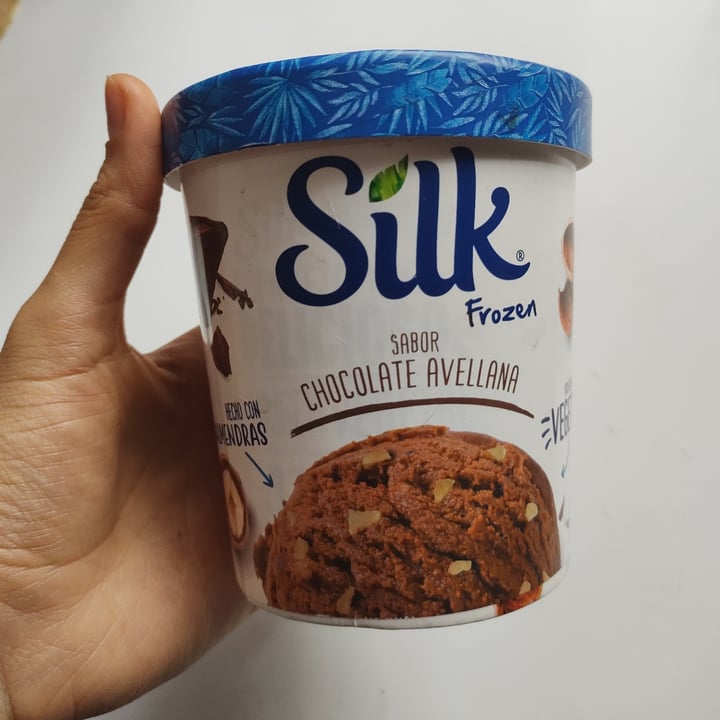 photo of Silk Helado silk frozen chocolate avellana shared by @nelly19 on  07 Aug 2021 - review