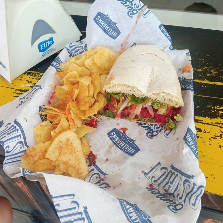 photo of HollyDogs Sandwich Vegano shared by @jamespalumbo on  30 Dec 2021 - review
