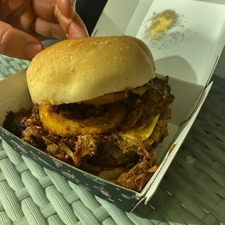 photo of Milky Lane Newstead Smokey BBQ Vegan Burger shared by @tdk76 on  13 Feb 2021 - review